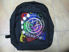 Blink 182 ruksak čierny, 100% polyester. Rozmery: Výška 42 cm, šírka 34 cm, hĺbka až 22 cm pri plnom obsahu